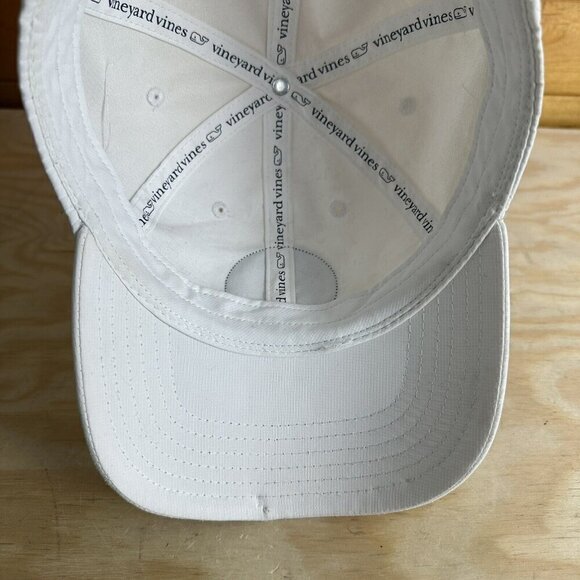 Vineyard Vines Hat Cap Mens Adjustable Back White Spellout Whale Logo Dad - Picture 6 of 6